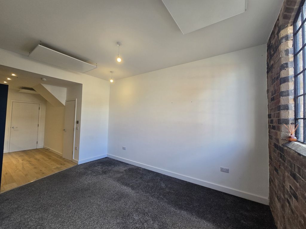 Property photo 3 of 20 Image 3