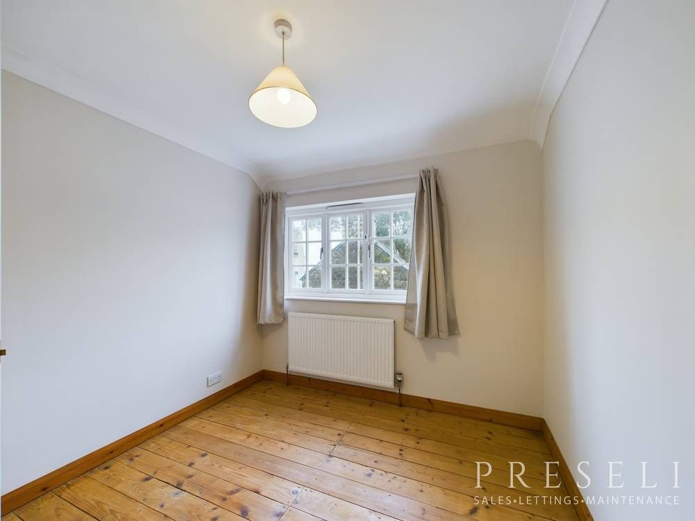 Property photo 3 of 14 Cam02375G0-Pr0030-Still011-Thumbnail-H750-70