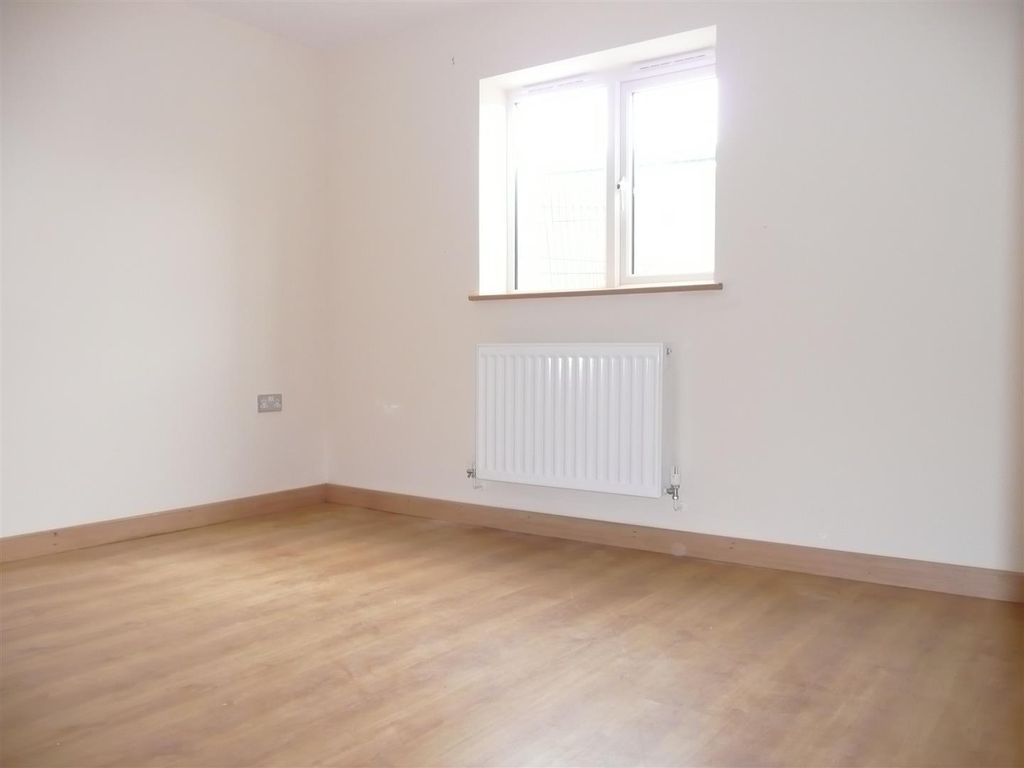 Property photo 3 of 8 Bedroom Two