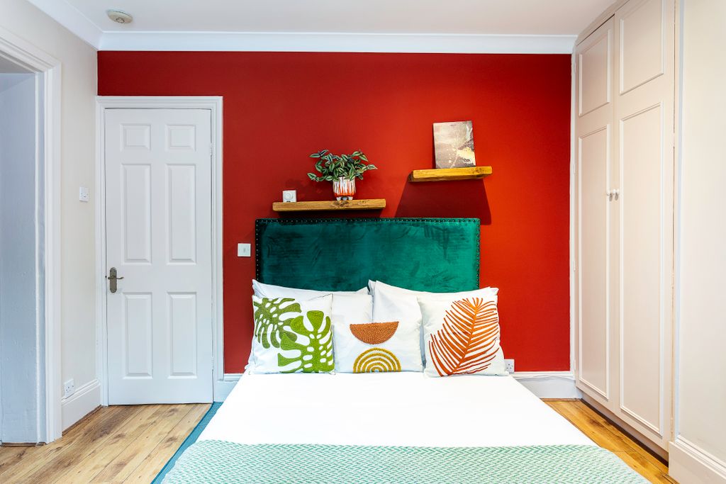 Property photo 3 of 28