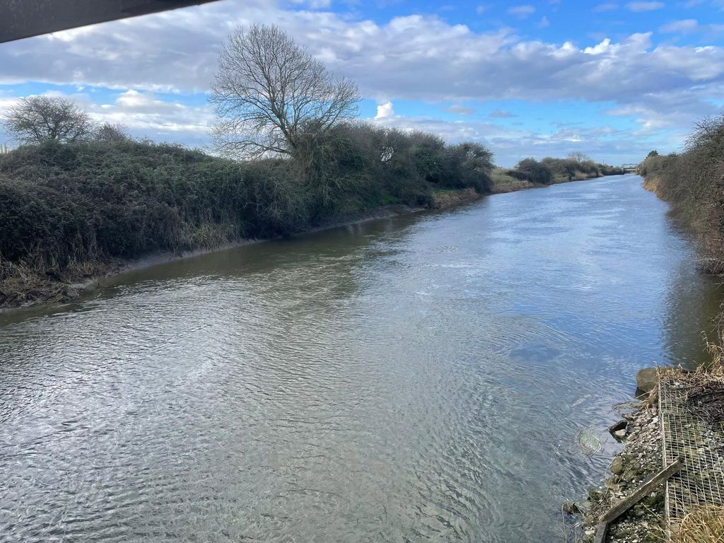 Property photo 2 of 6 Picture No. 07