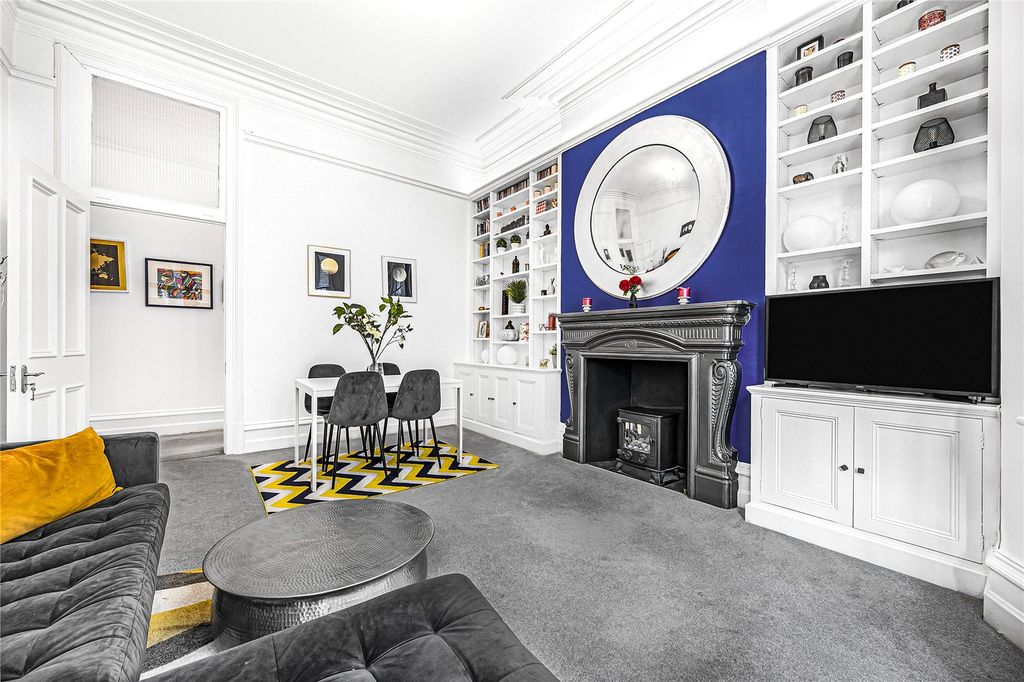 Property photo 1 of 11 5