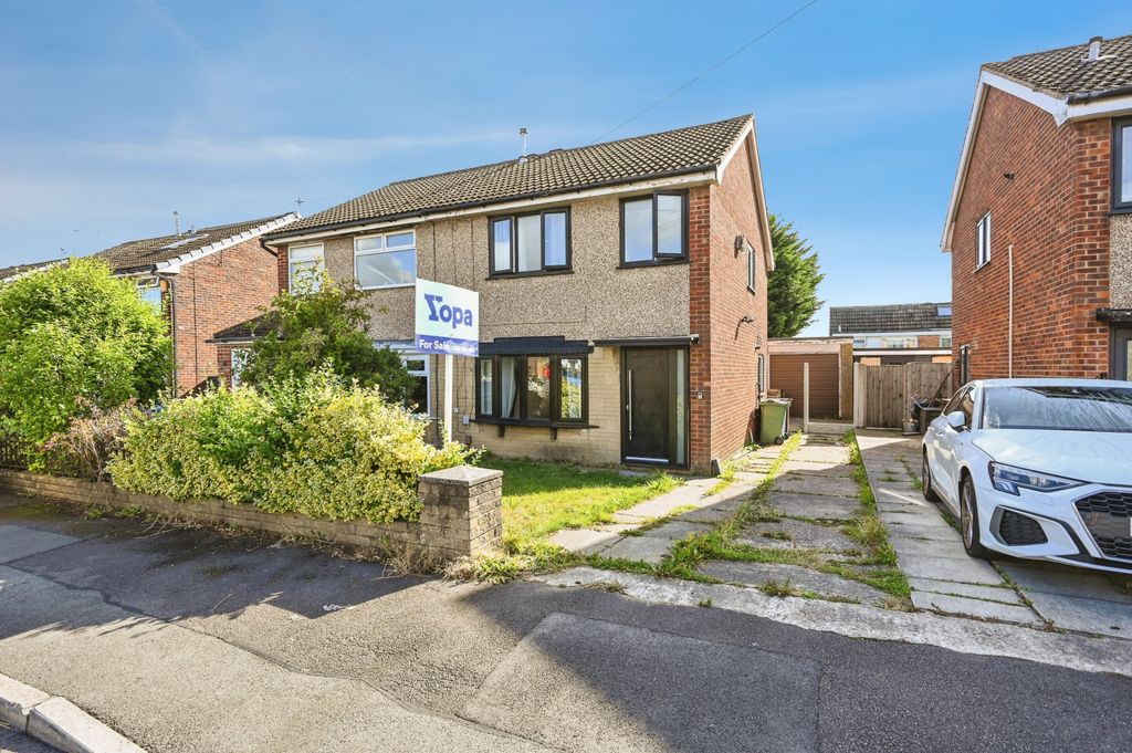 Property photo 1 of 19 External