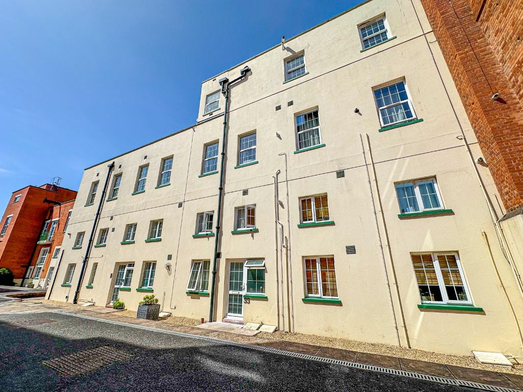 Property photo 2 of 13 4512073