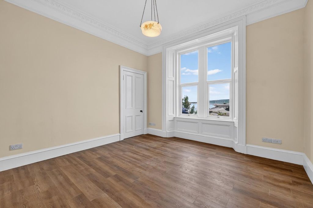 Property photo 3 of 22 3_16 Bay Street (3).Jpg