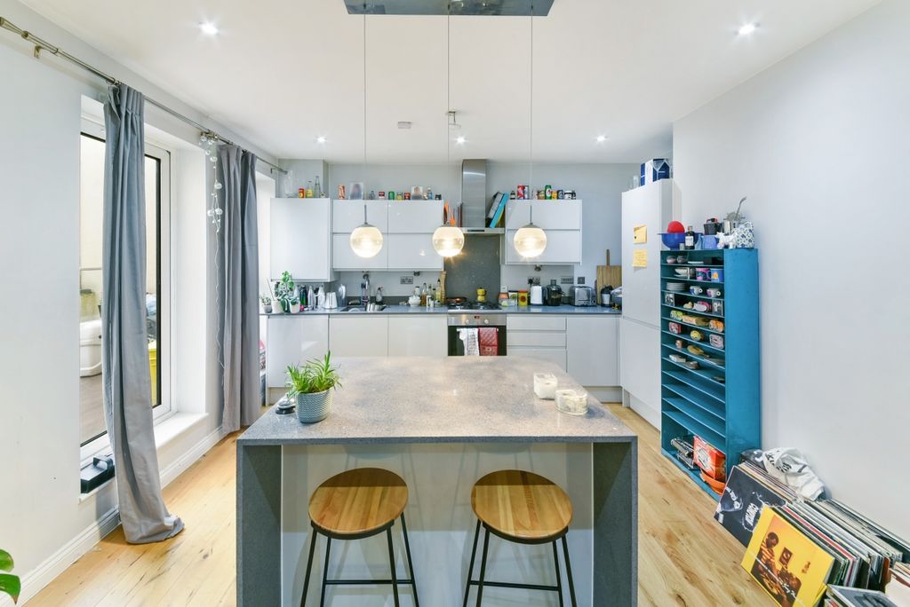Property photo 3 of 11 Tessa Apartments,...