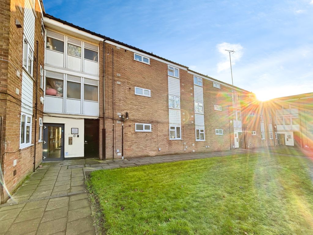 Property photo 1 of 16 Front