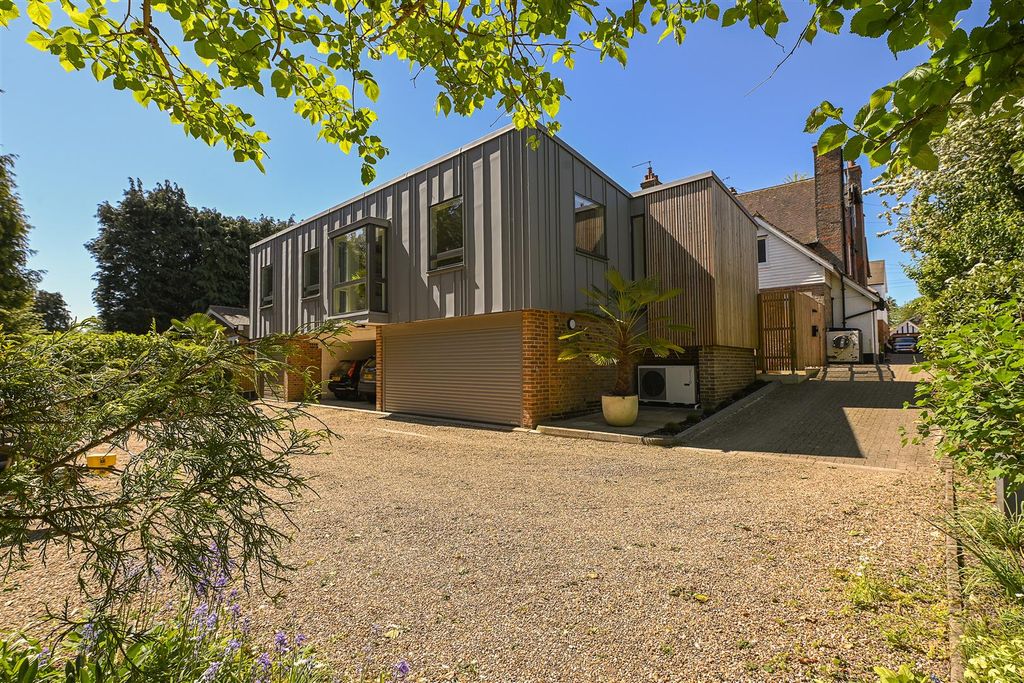 Property photo 1 of 12 3-Lybury-20.Jpg