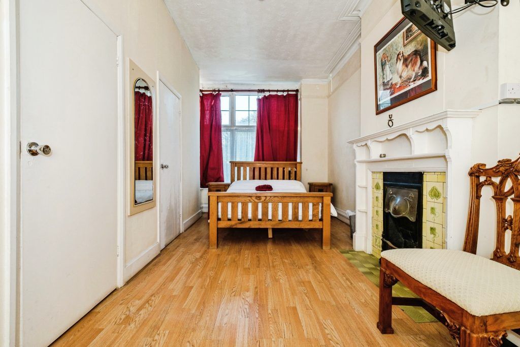 Additional image 12 of 8 bed semi-detached house for saleBeach Road, Littlehampton BN17