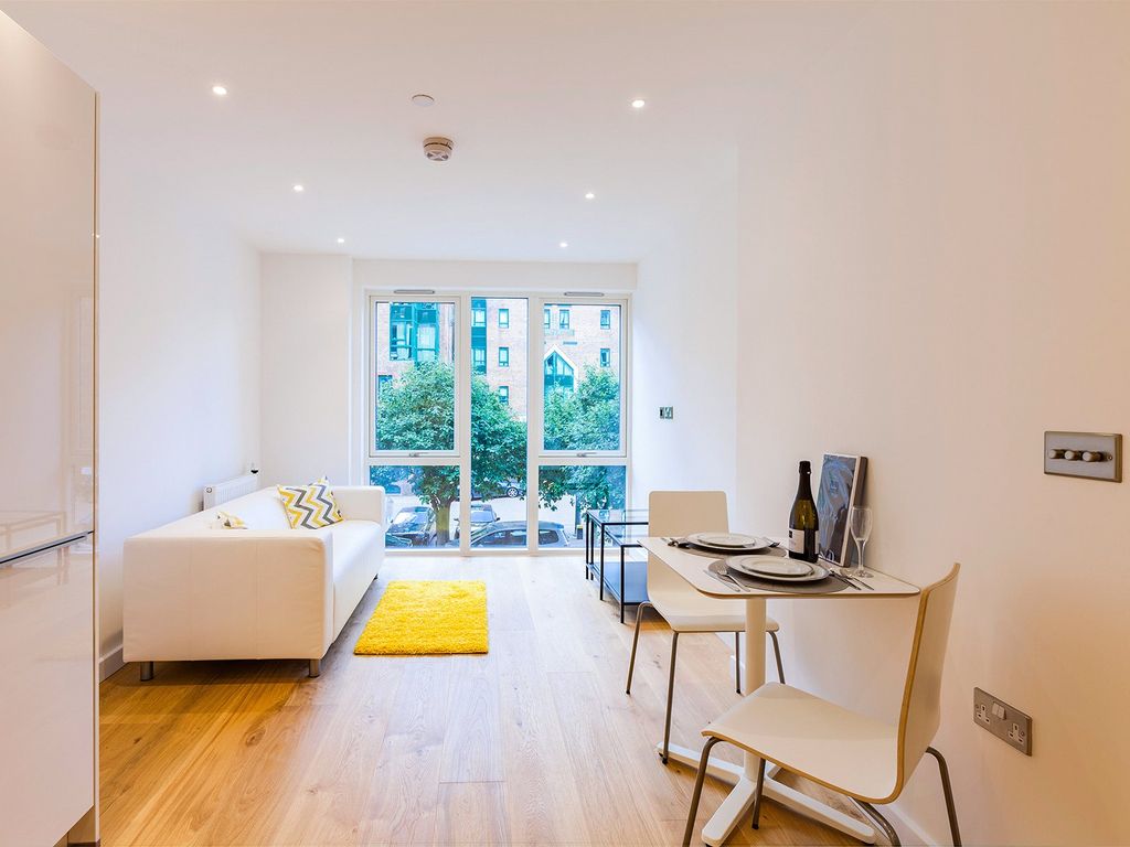 Property photo 1 of 12 Docklands E14