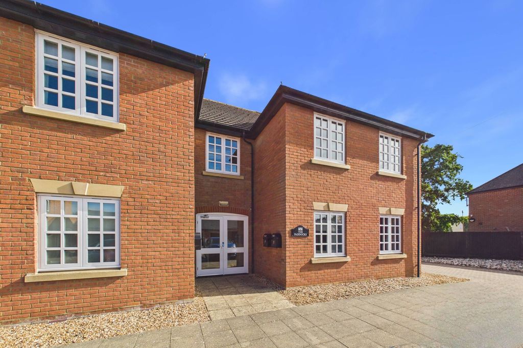 Property photo 2 of 18