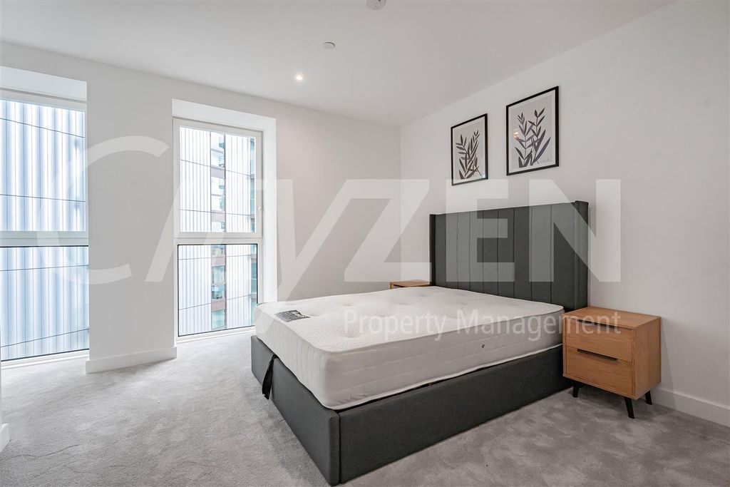 Property photo 3 of 18 Bedroom