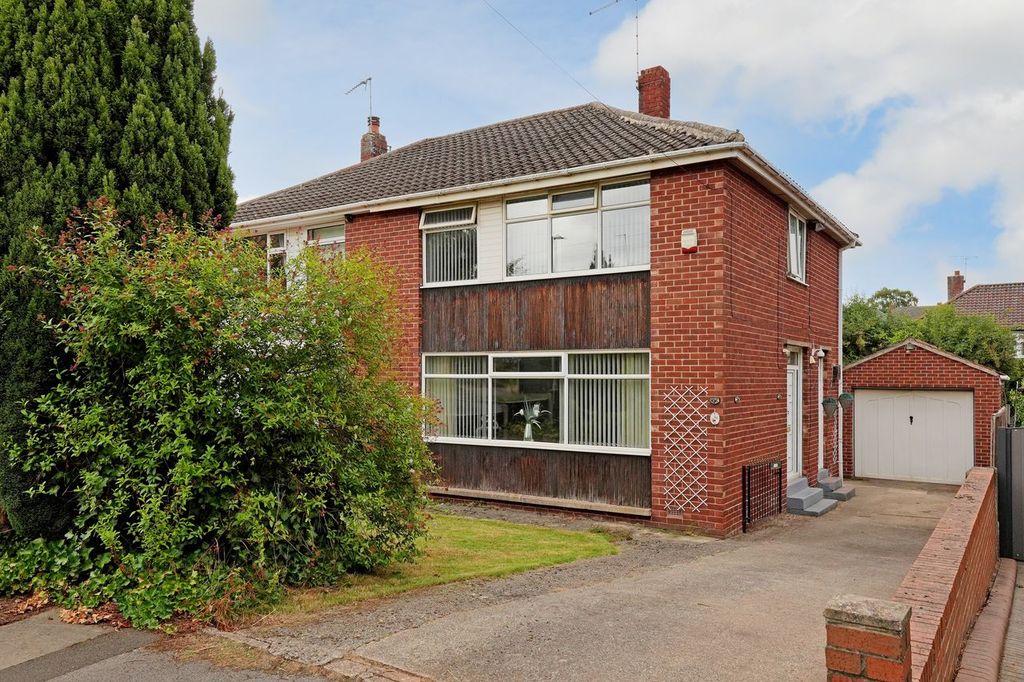 Property photo 1 of 28