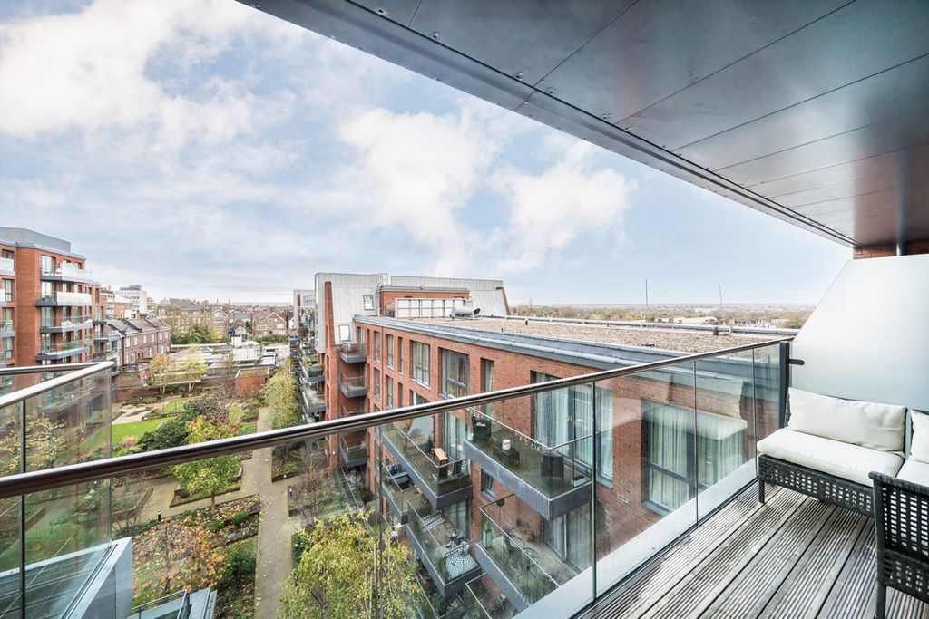 Property photo 3 of 13