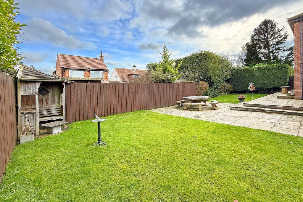 Property photo 2 of 20