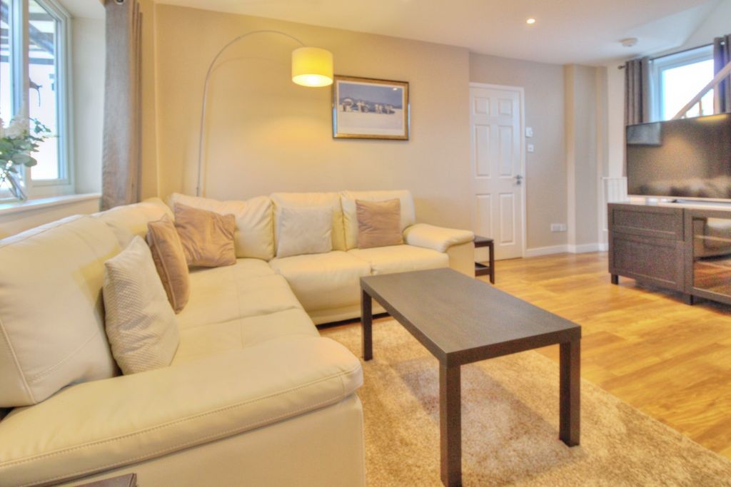 Property photo 2 of 19 Photo #2