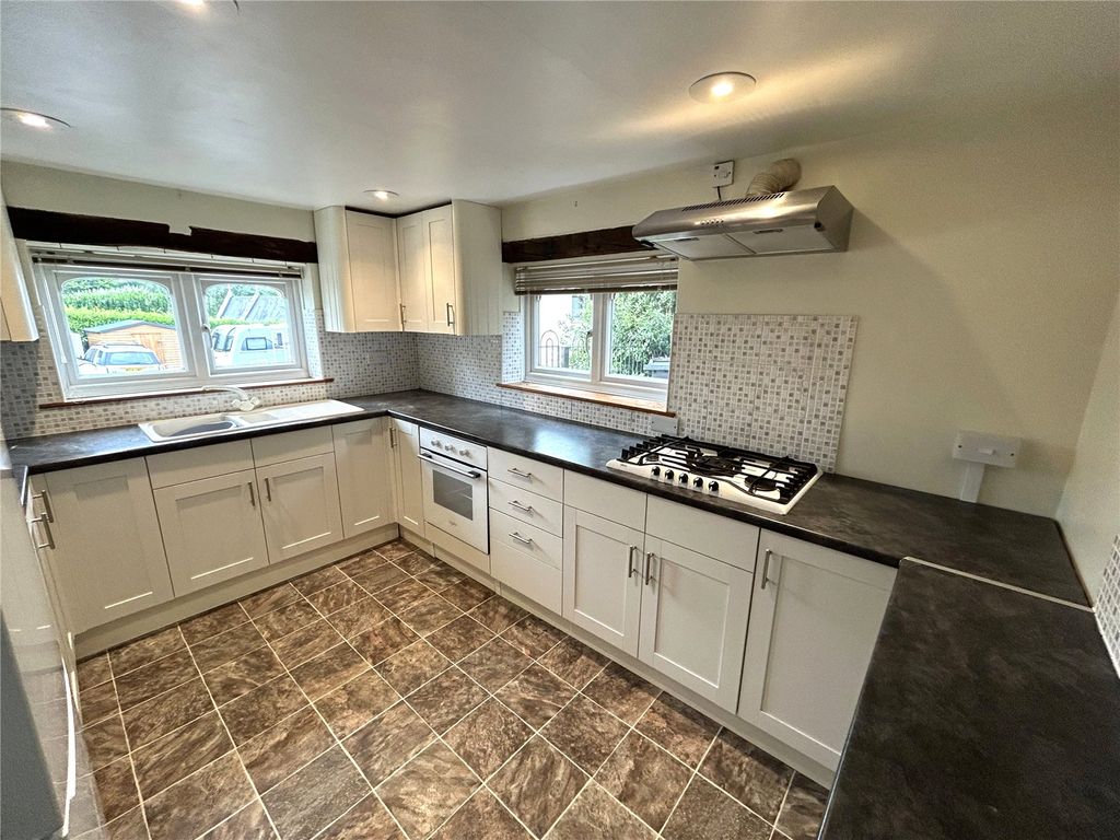 Property photo 2 of 15 Picture No. 33