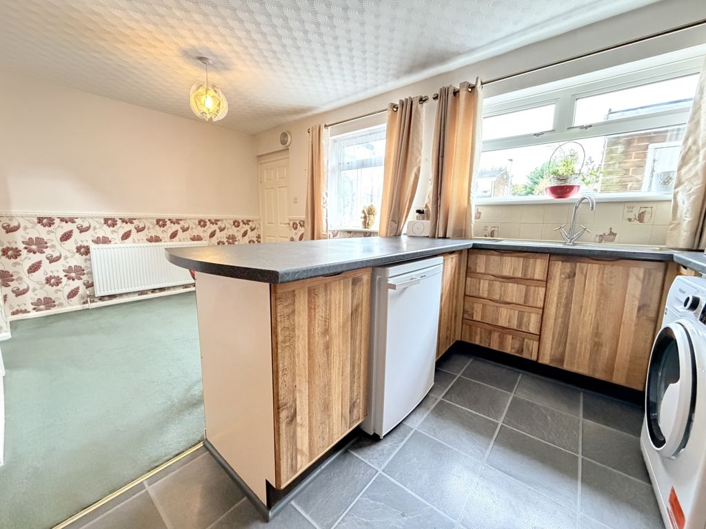 Property photo 3 of 17 Img_7102