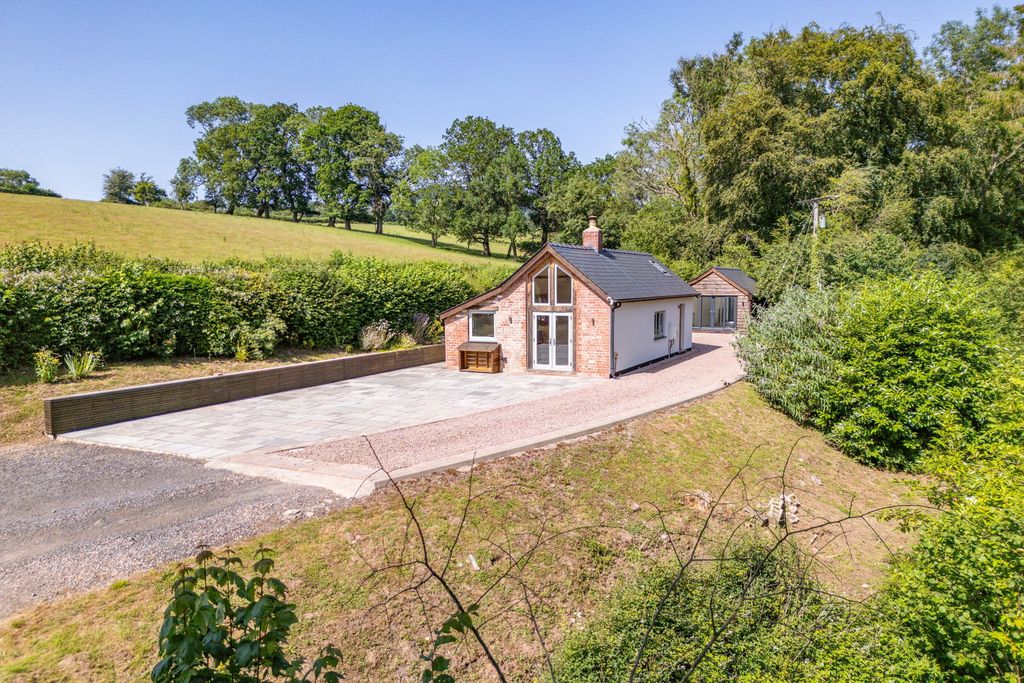 Property photo 1 of 51