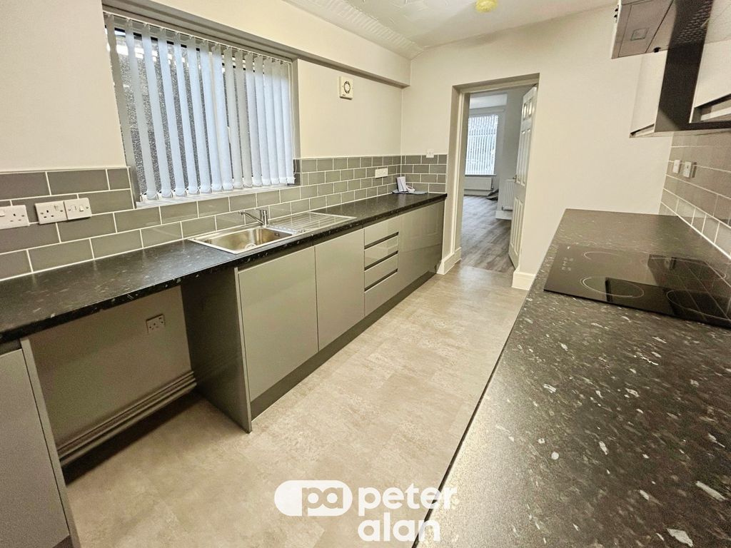 Property photo 3 of 16 Image