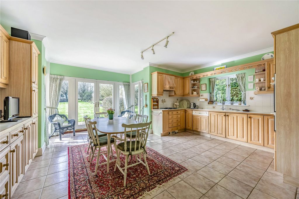 Property photo 3 of 17 Picture No. 23