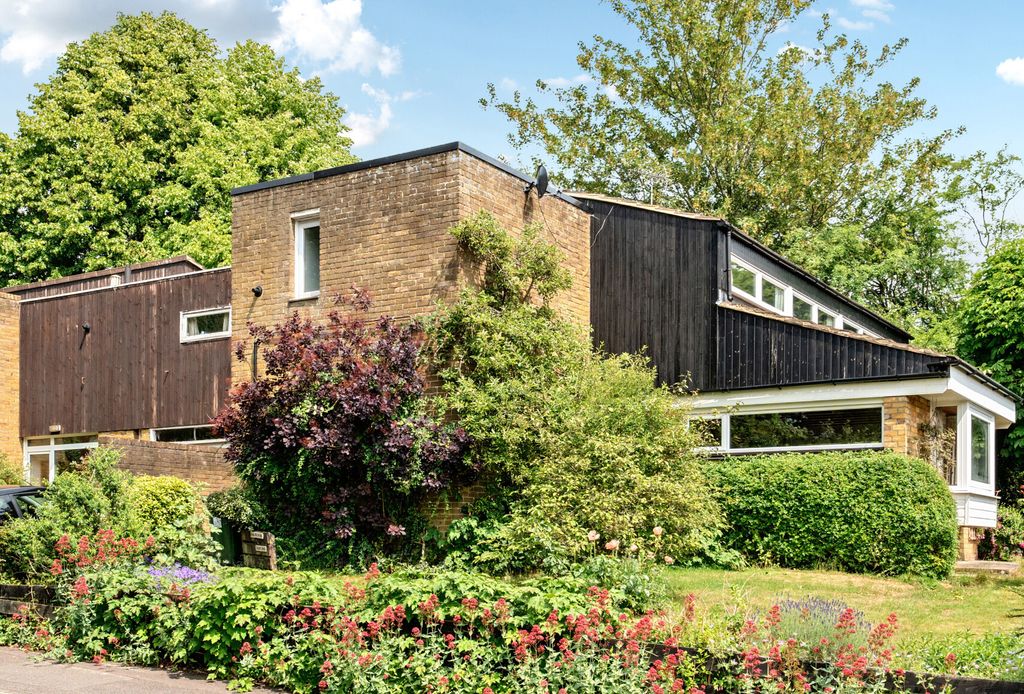 Property photo 3 of 18 1304766-1-6846Eb9...