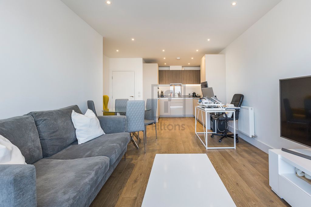 Property photo 3 of 12