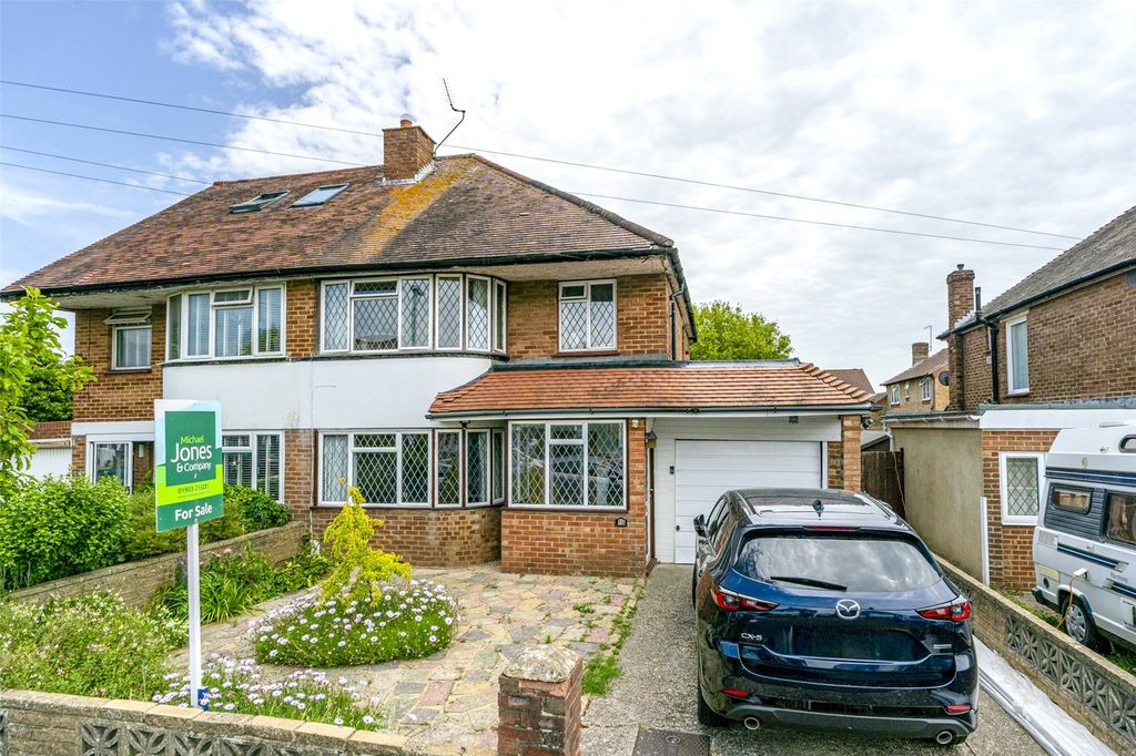 Property photo 1 of 18 Picture No. 30