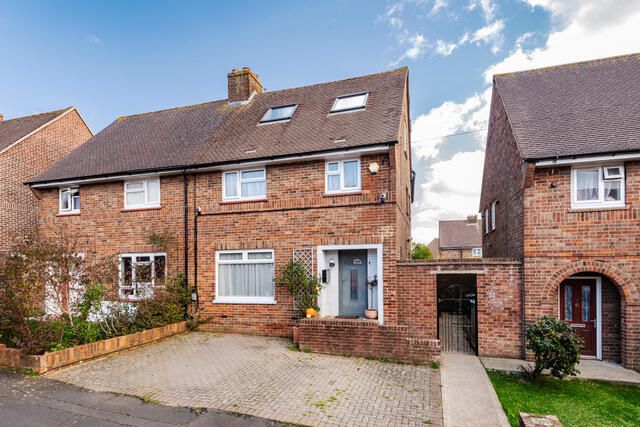 Property photo 1 of 16 Front (Exterior)