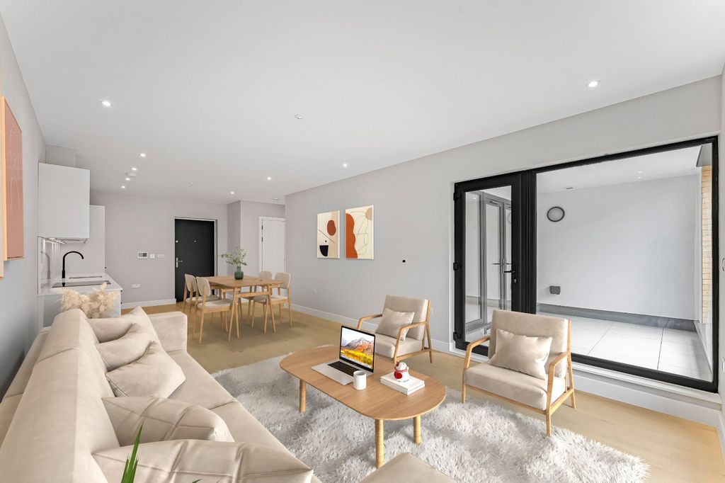 Property photo 2 of 9