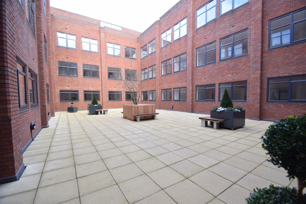 Property photo 1 of 9 2460271