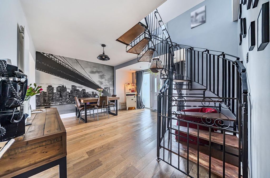 Property photo 3 of 21 1395761-21-6961261B8Fdfa.Jpg