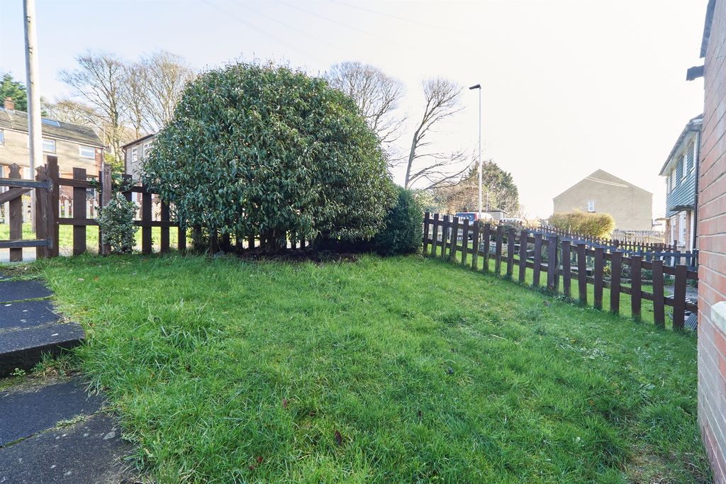 Property photo 2 of 27