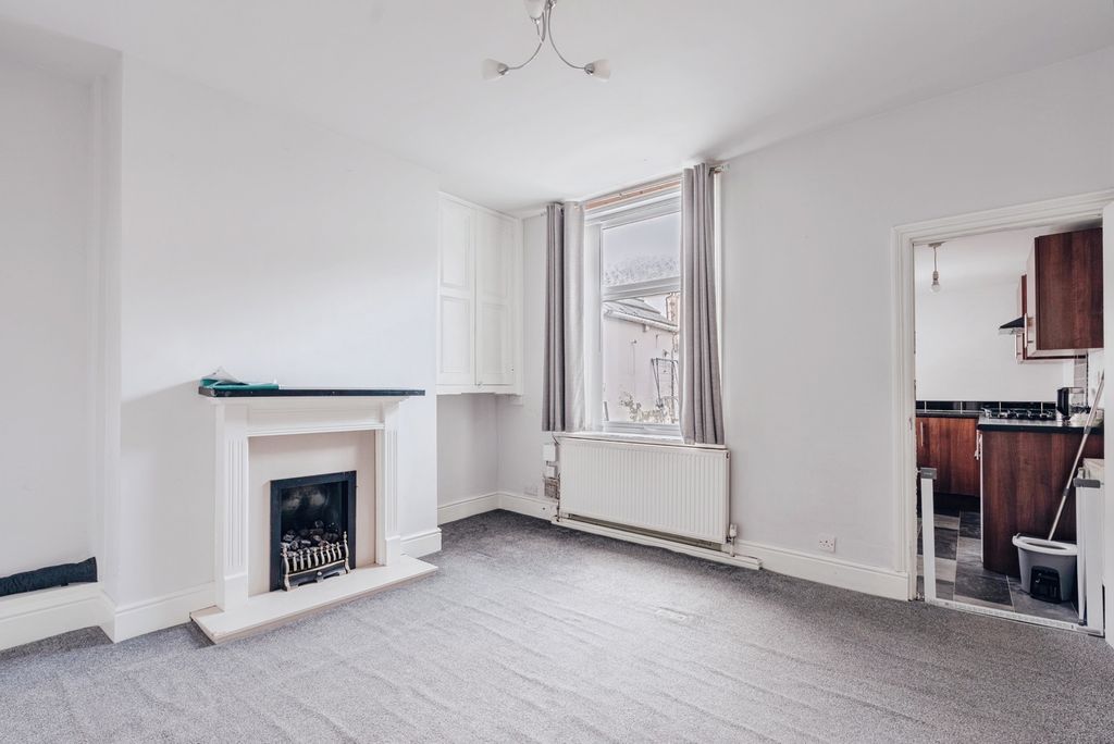 Property photo 3 of 14 Pbox-Img.Jpg