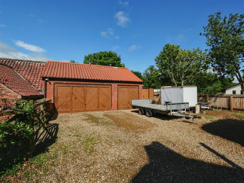 Property photo 3 of 33 External
