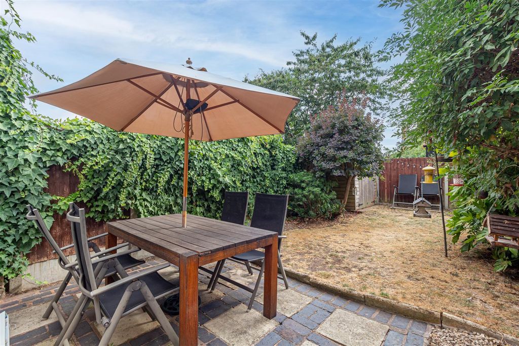Property photo 3 of 19 Garden-3.Jpg