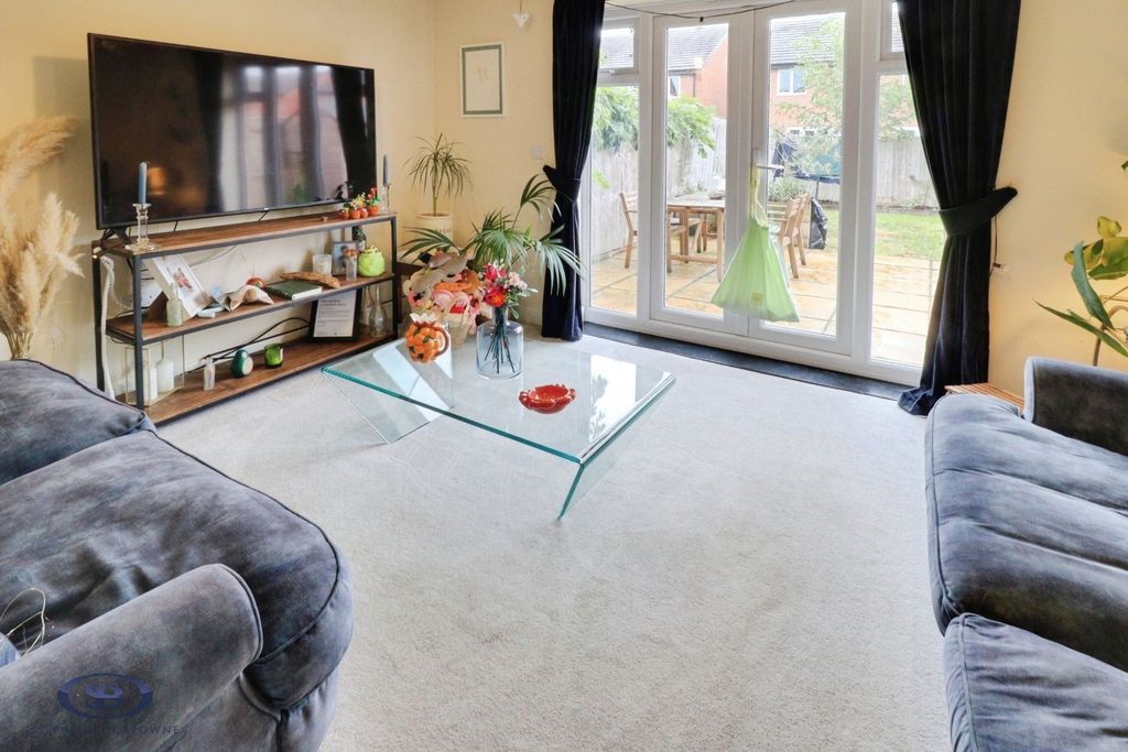 Property photo 2 of 24 Pbox-Img.Jpg