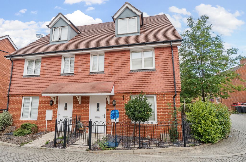 Property photo 1 of 11 1328985-19-687E5A...