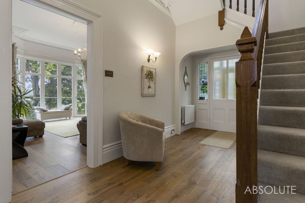 Property photo 2 of 46