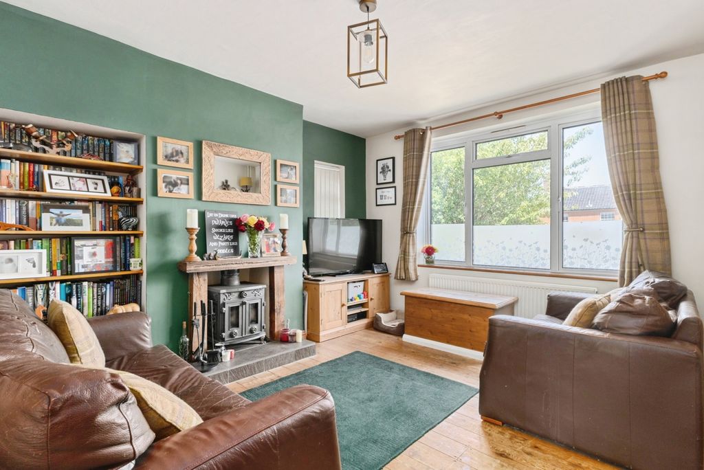Property photo 2 of 17 Photo