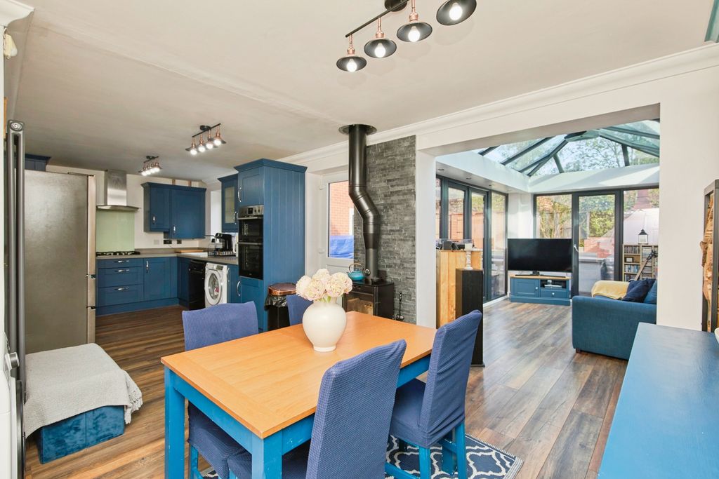 Property photo 1 of 21 Kitchen Diner