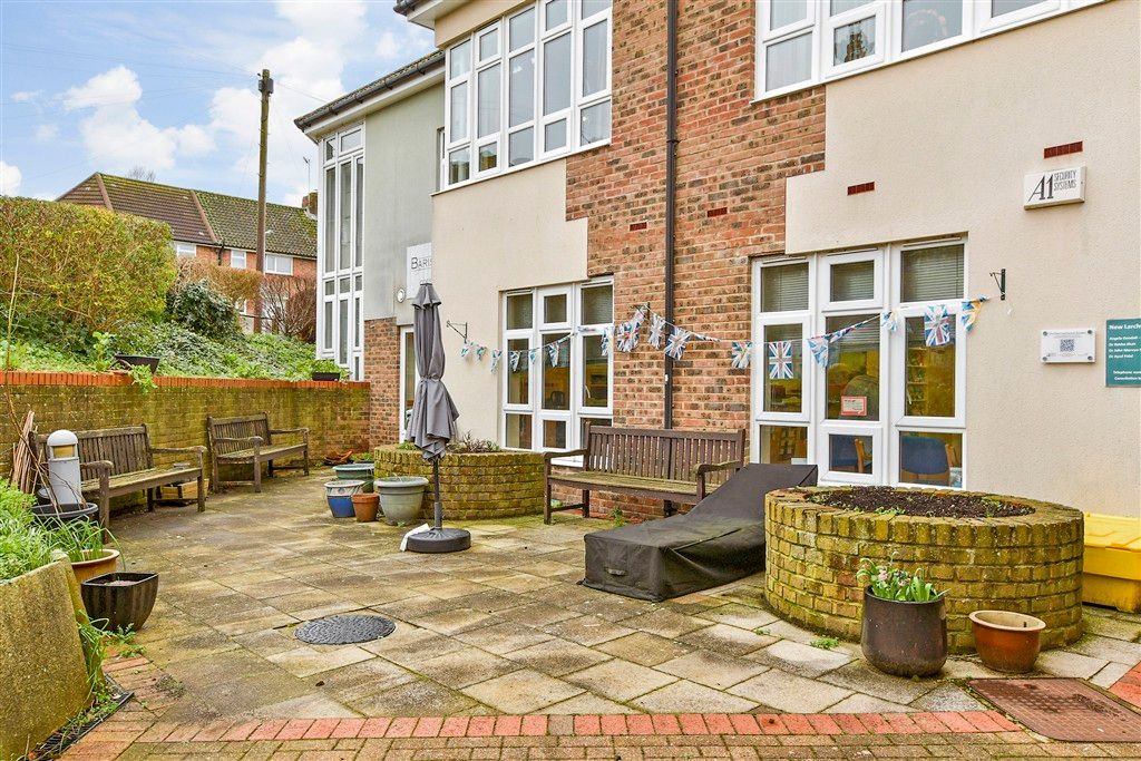 Property photo 2 of 14 External Feature