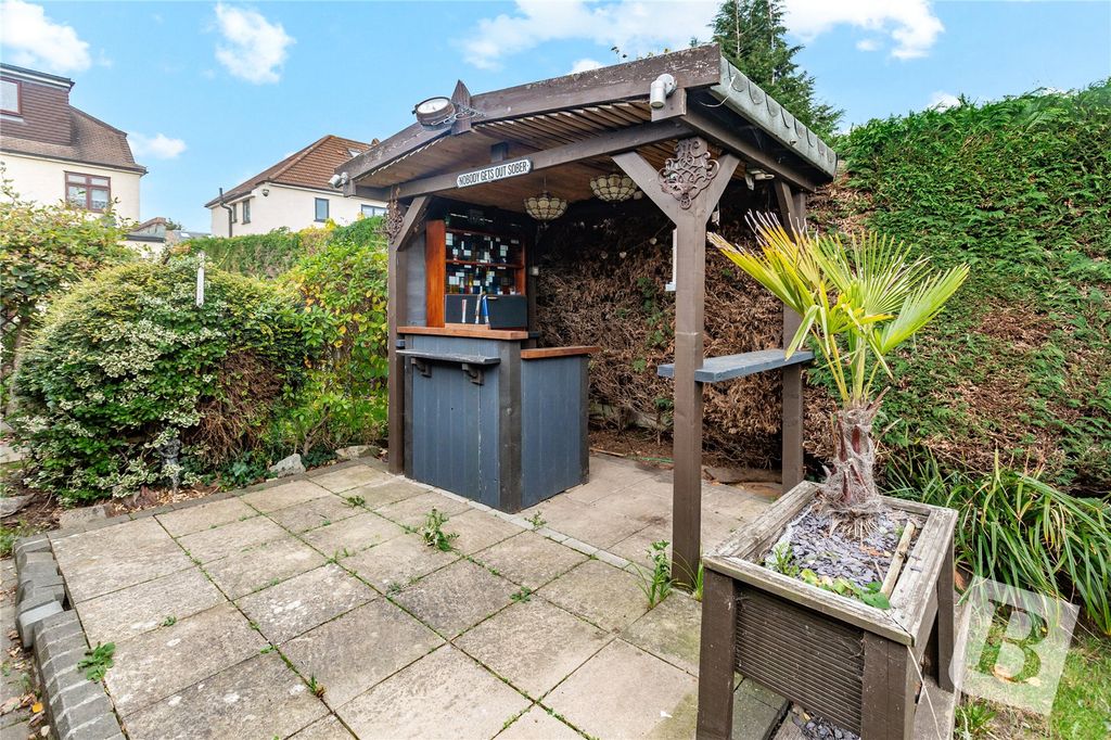 Property photo 2 of 17 Rear Garden