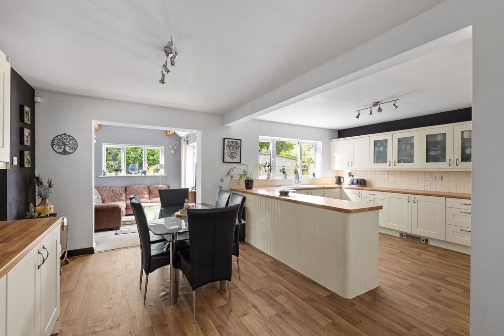 Property photo 3 of 25 Kitchen Dining Room