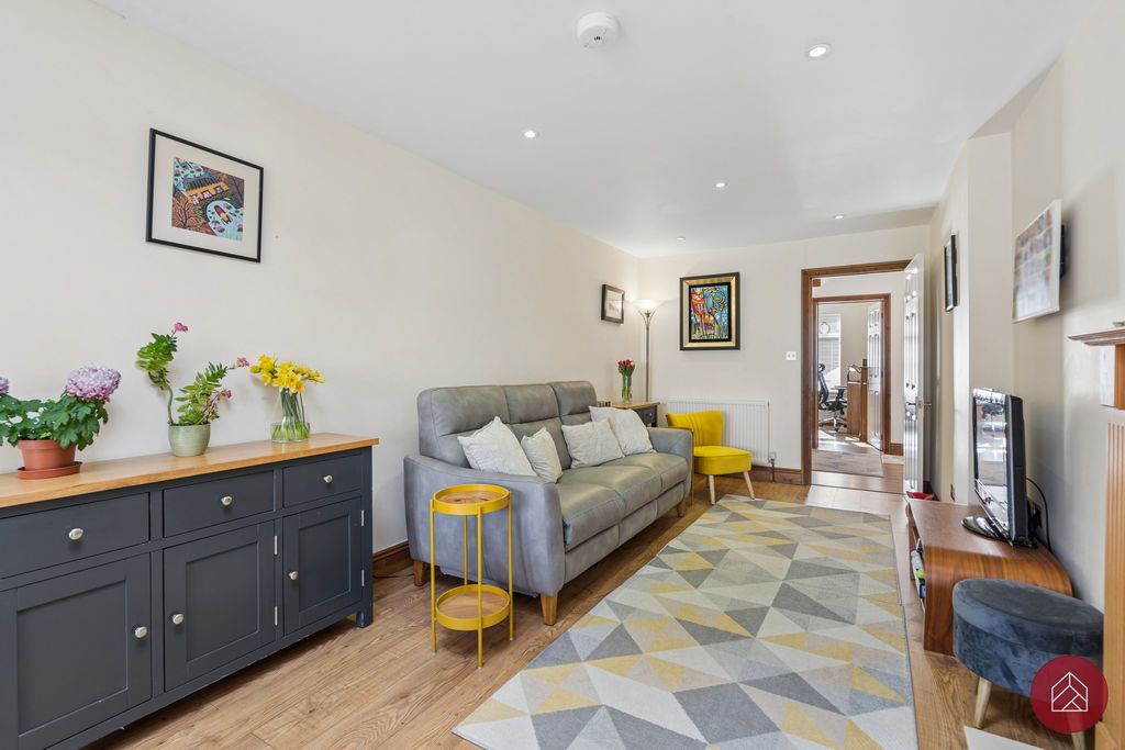 Property photo 1 of 24 Living Room