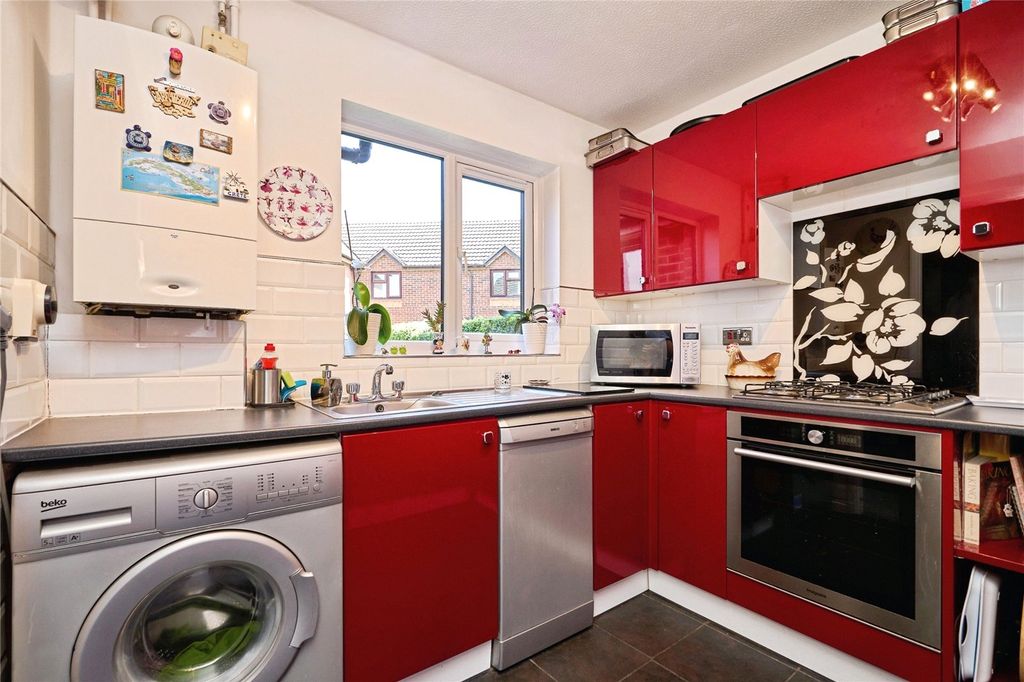 Property photo 3 of 15 Kitchen