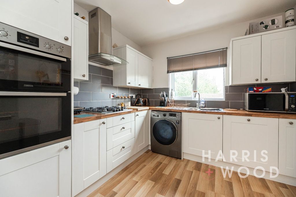 Property photo 2 of 20 4534052