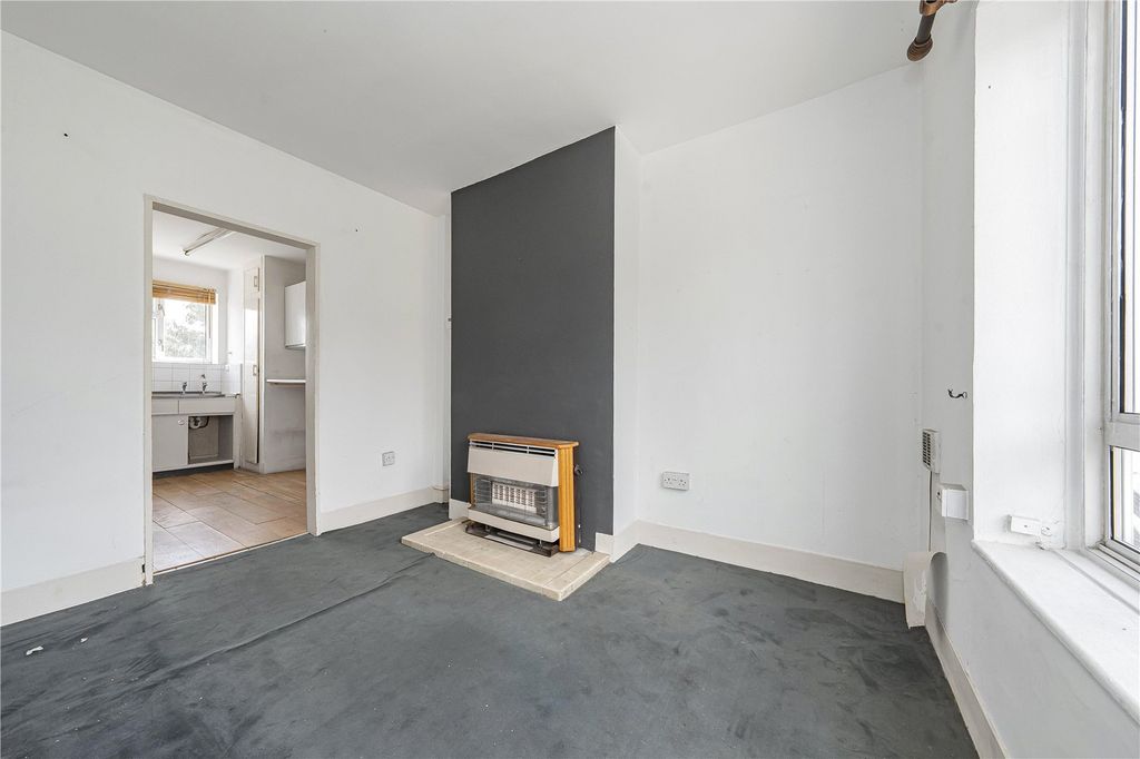 Property photo 2 of 13 Picture No. 10
