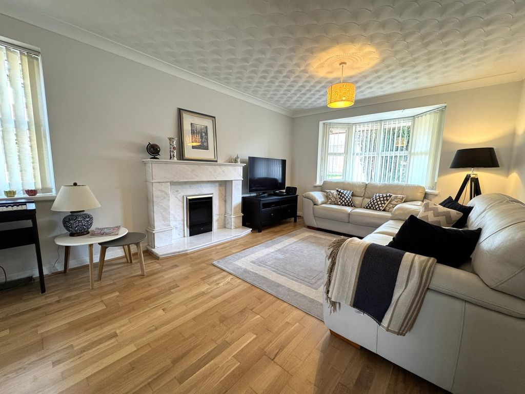 Property photo 2 of 37