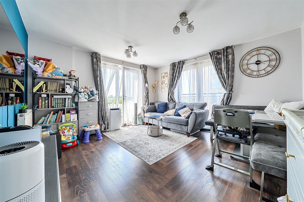Property photo 2 of 14